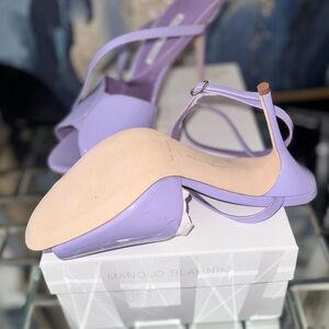 Stunning Lilac Manolo Blahnik Sandal (NWT)